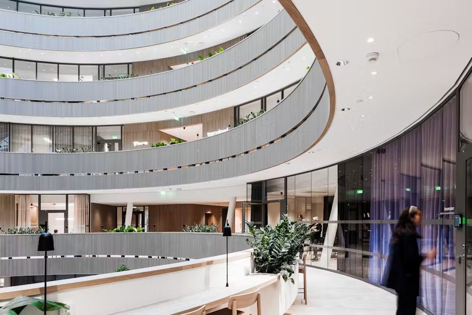 Rundade gallerier med skarvfria akustiktak